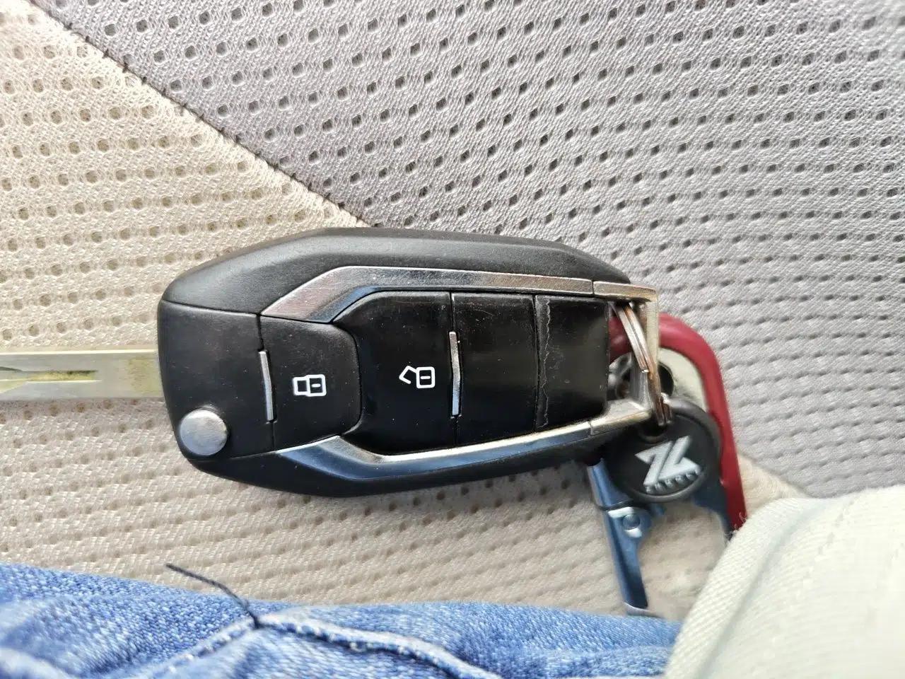 SAIC MAXUS G10 2021 2.0T Manual Smart Edition Gasoline 7-Seater — миниатюра 9