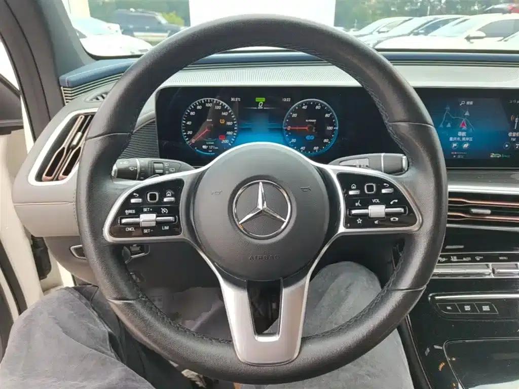 Mercedes-Benz EQC 2021 Model EQC 350 4MATIC — миниатюра 11