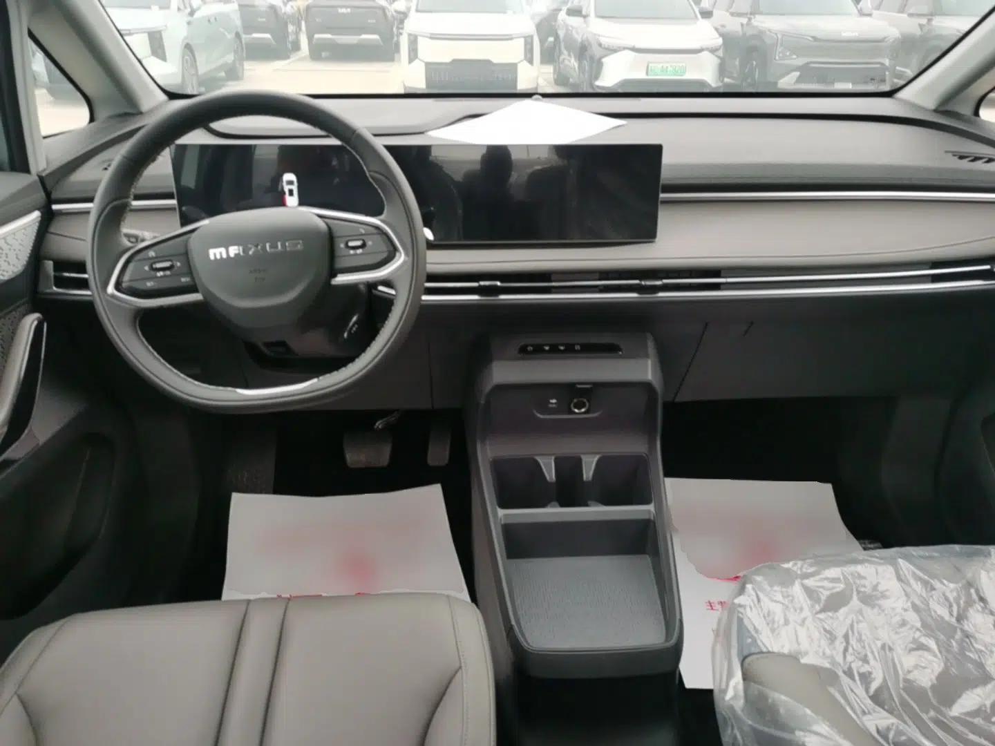 SAIC MAXUS Dajia 7 2024 Revised Version Super Hybrid Long-Range Edition Enjoyment Version — миниатюра 13