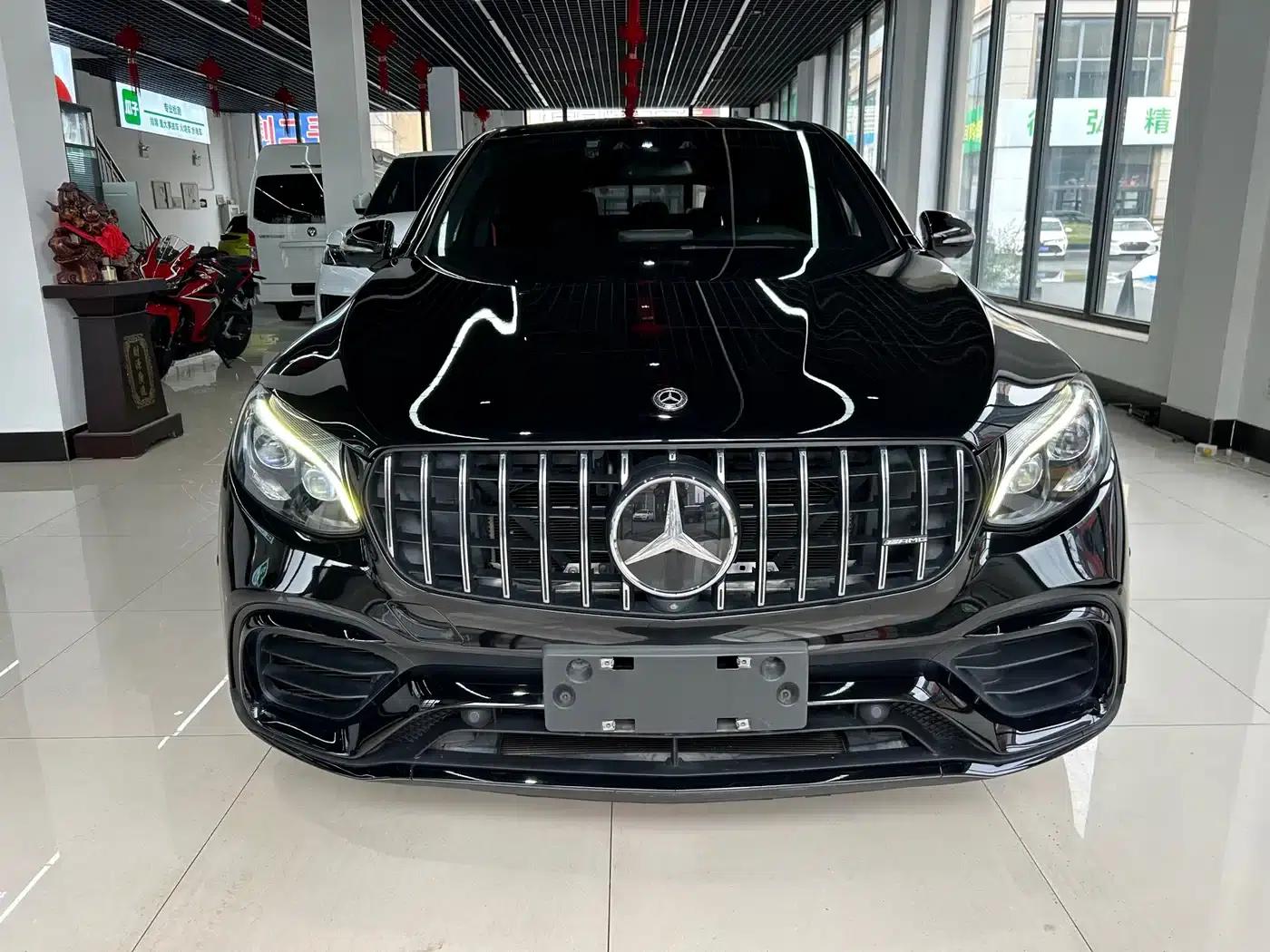 Mercedes-Benz GLC Coupe AMG 2018 AMG GLC 63 4MATIC+ Coupe SUV — миниатюра 2