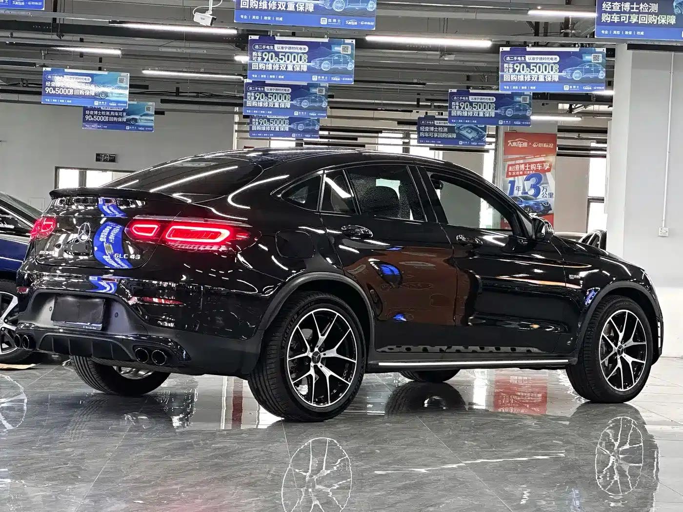 Mercedes-Benz GLC Coupe AMG 2020 AMG GLC 43 4MATIC Coupe SUV — миниатюра 5