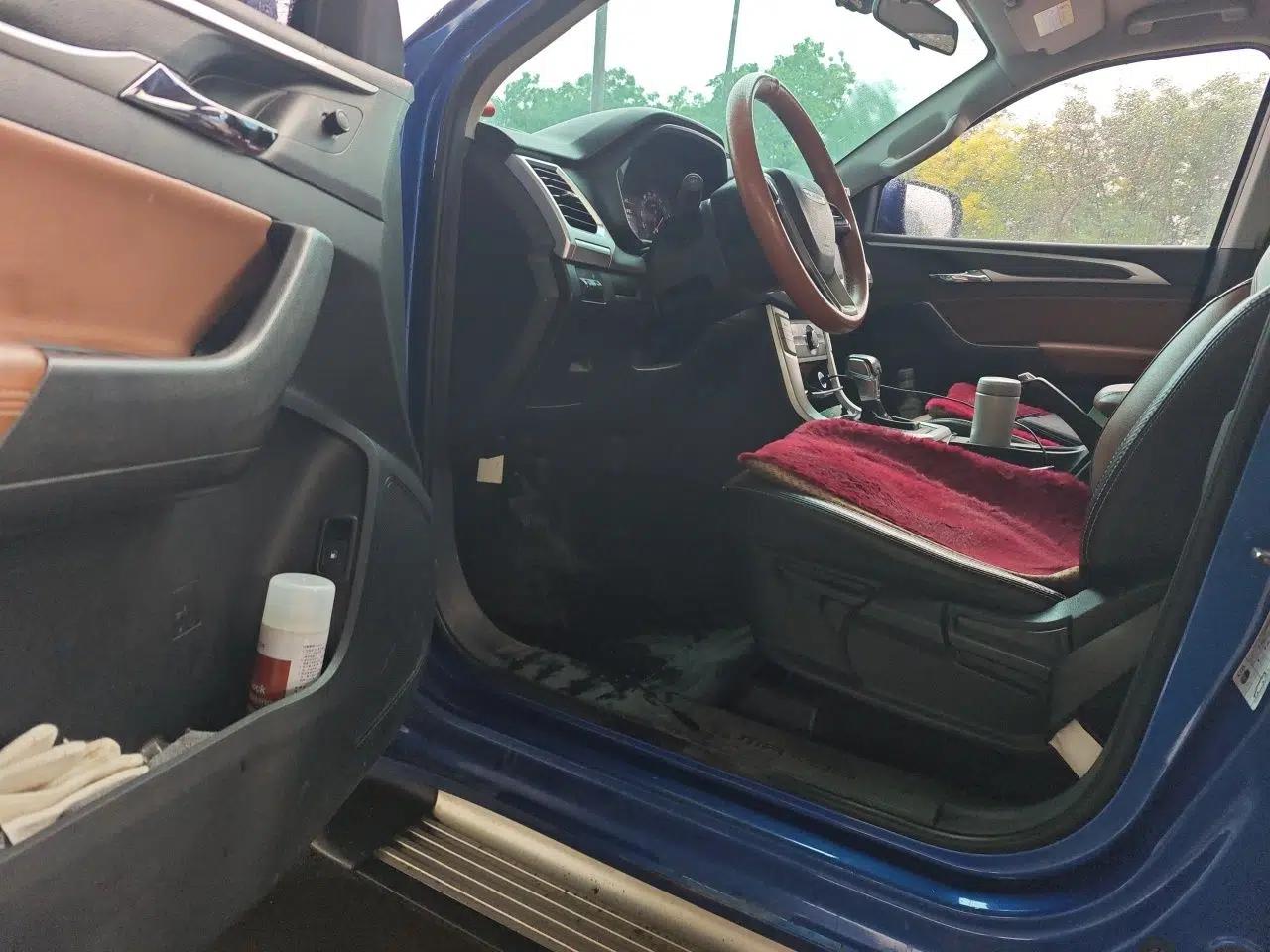 SAIC MAXUS T70 2021 2.0T Diesel Automatic 4x4 Elite Version with Long Bed and High Ground Clearance — миниатюра 17
