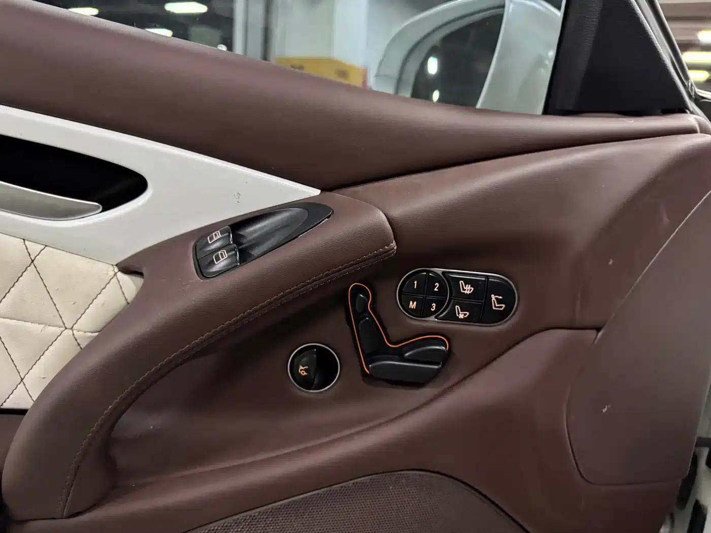 Mercedes-Benz SL-Class 2008 SL 350 — миниатюра 8