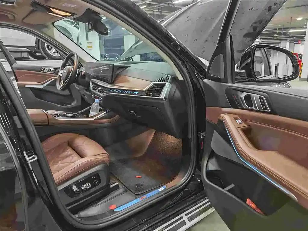 BMW X7 2023 xDrive40i Leading Luxury Package — миниатюра 7