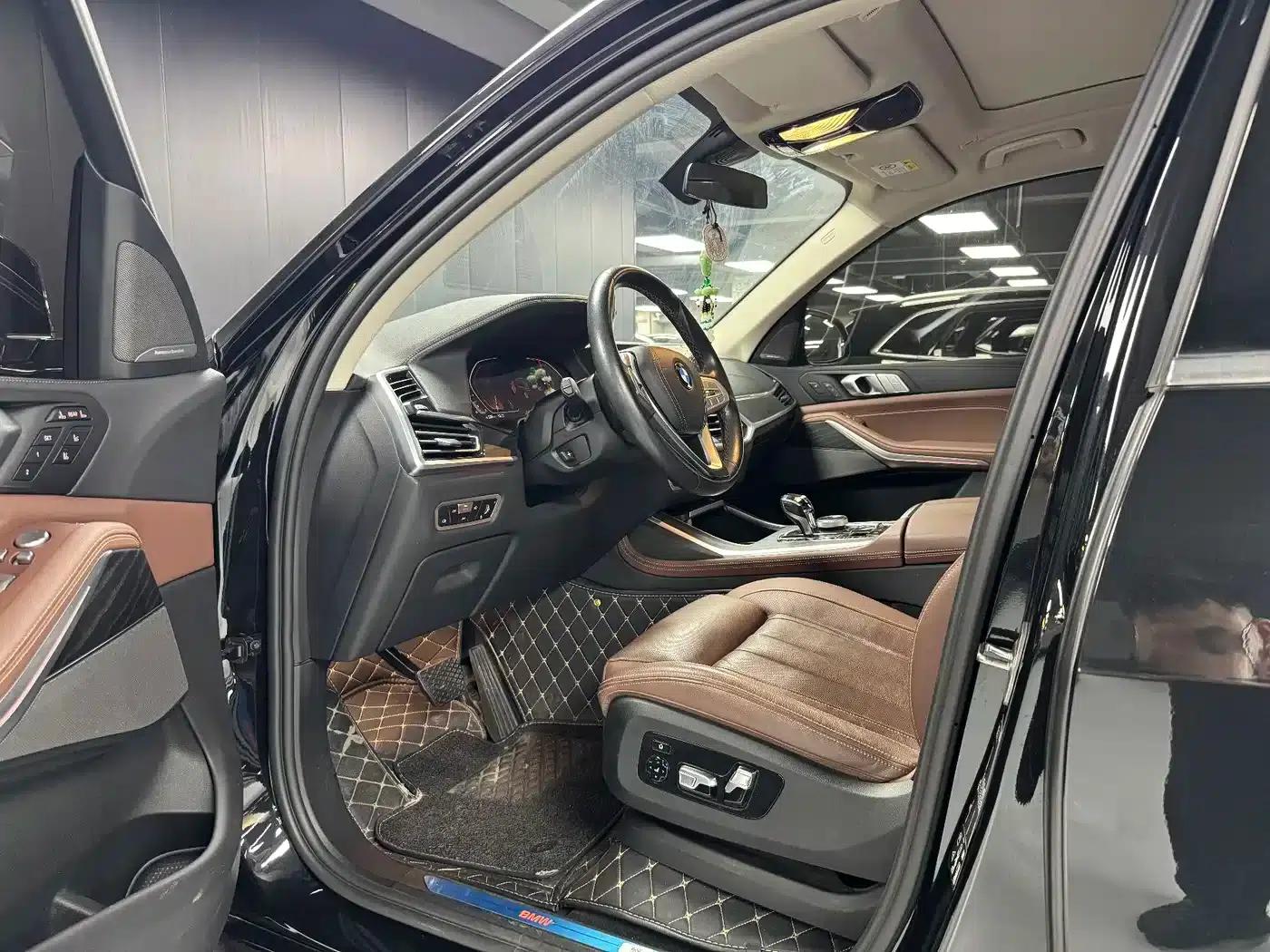BMW X7 2022 xDrive40i Leading Luxury Package — миниатюра 4