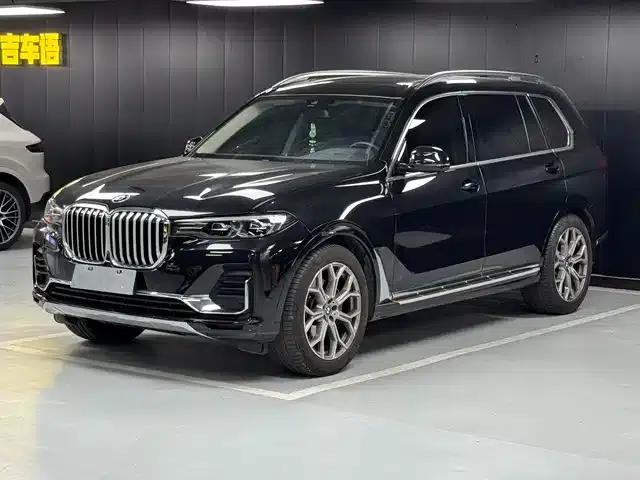 BMW X7 2022 xDrive40i Leading Luxury Package