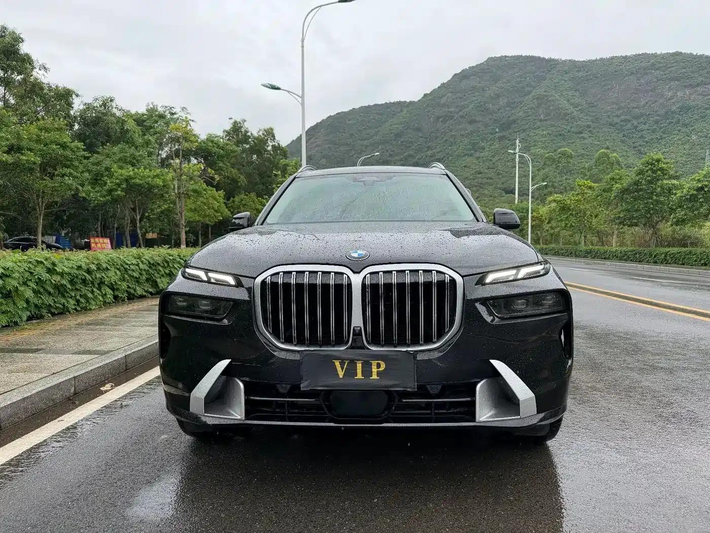 BMW X7 2023 xDrive40i Leading Luxury Package — миниатюра 2