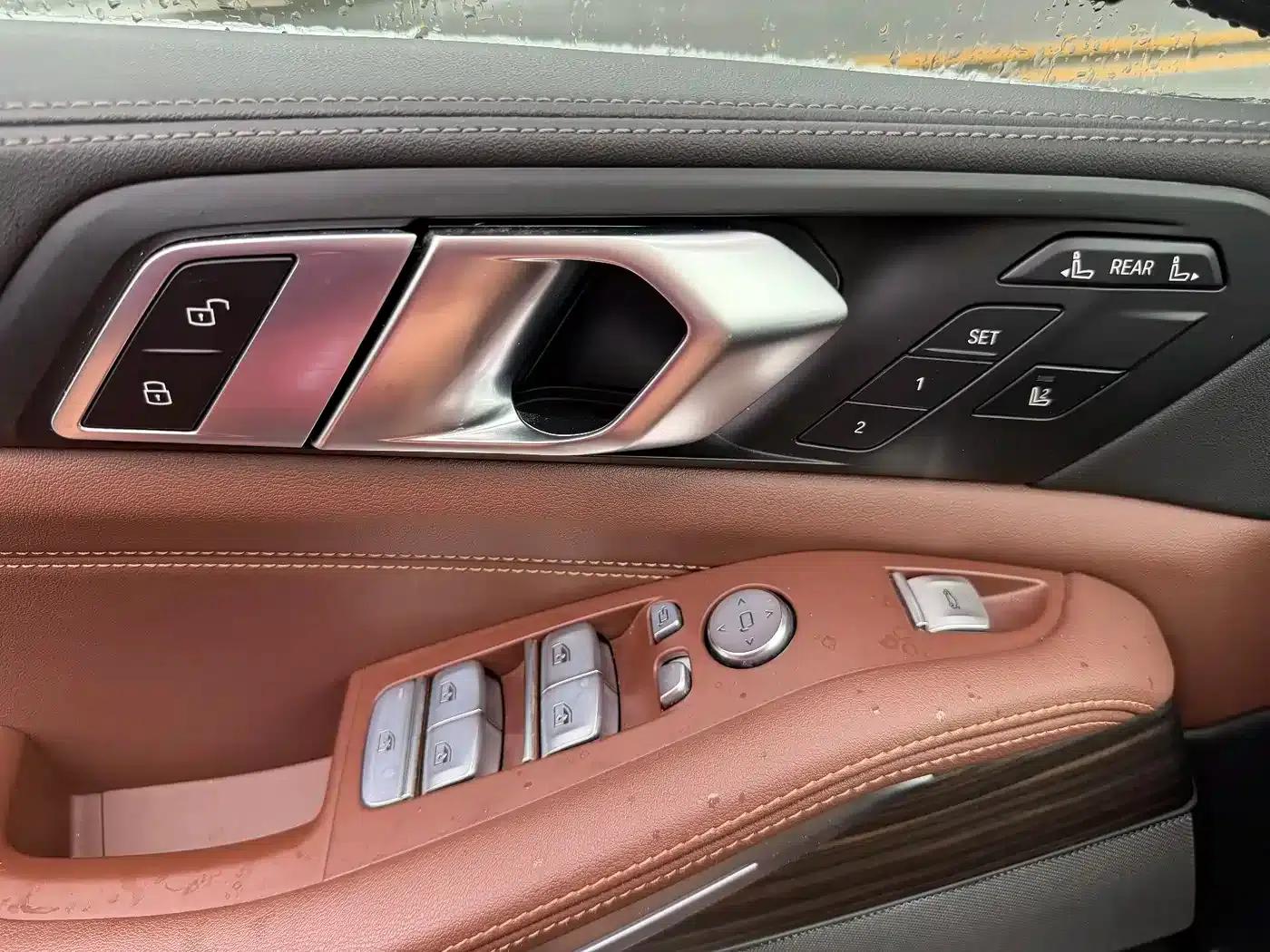 BMW X7 2023 xDrive40i Leading Luxury Package — миниатюра 15