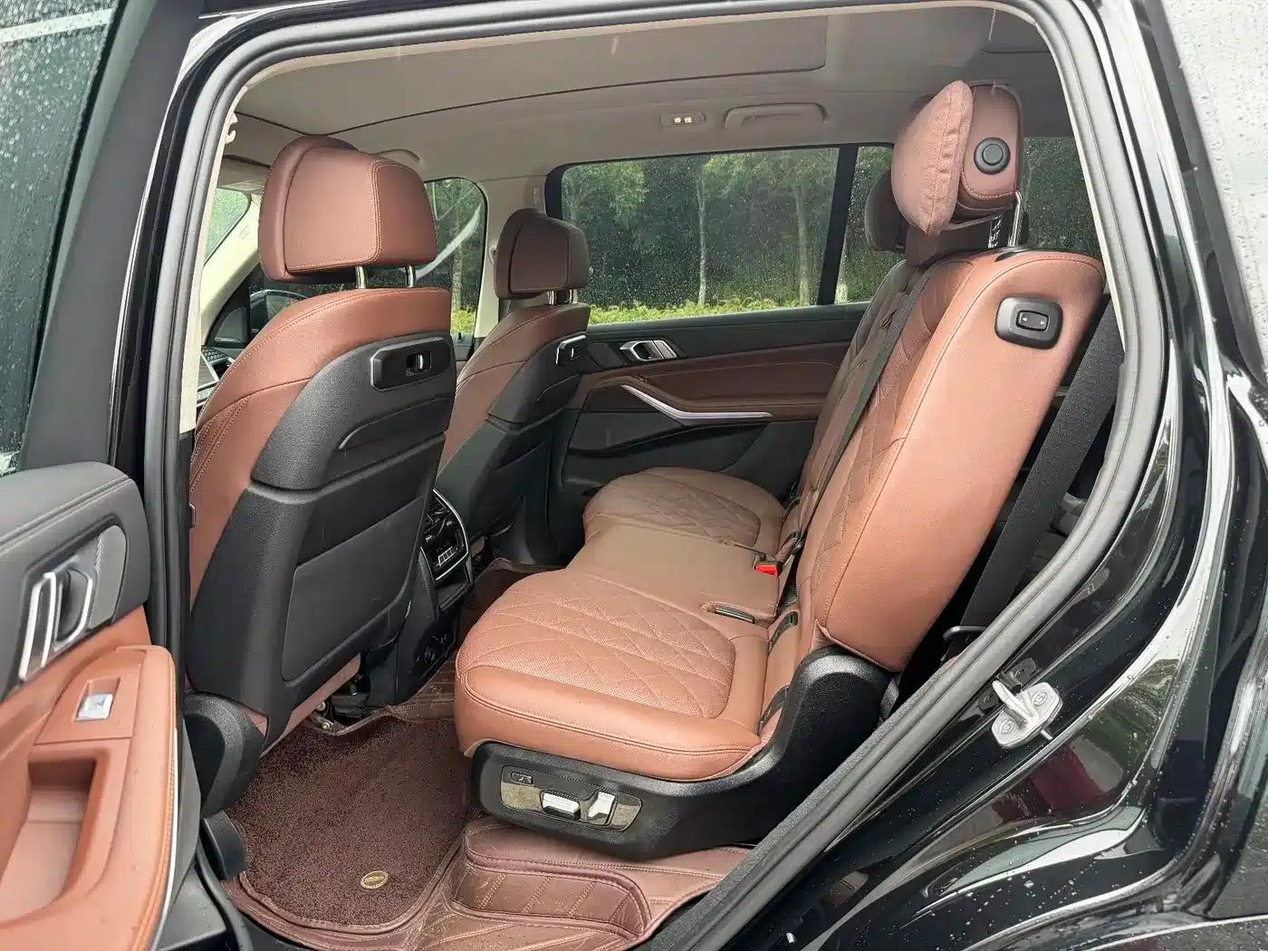 BMW X7 2023 xDrive40i Leading Luxury Package — миниатюра 16