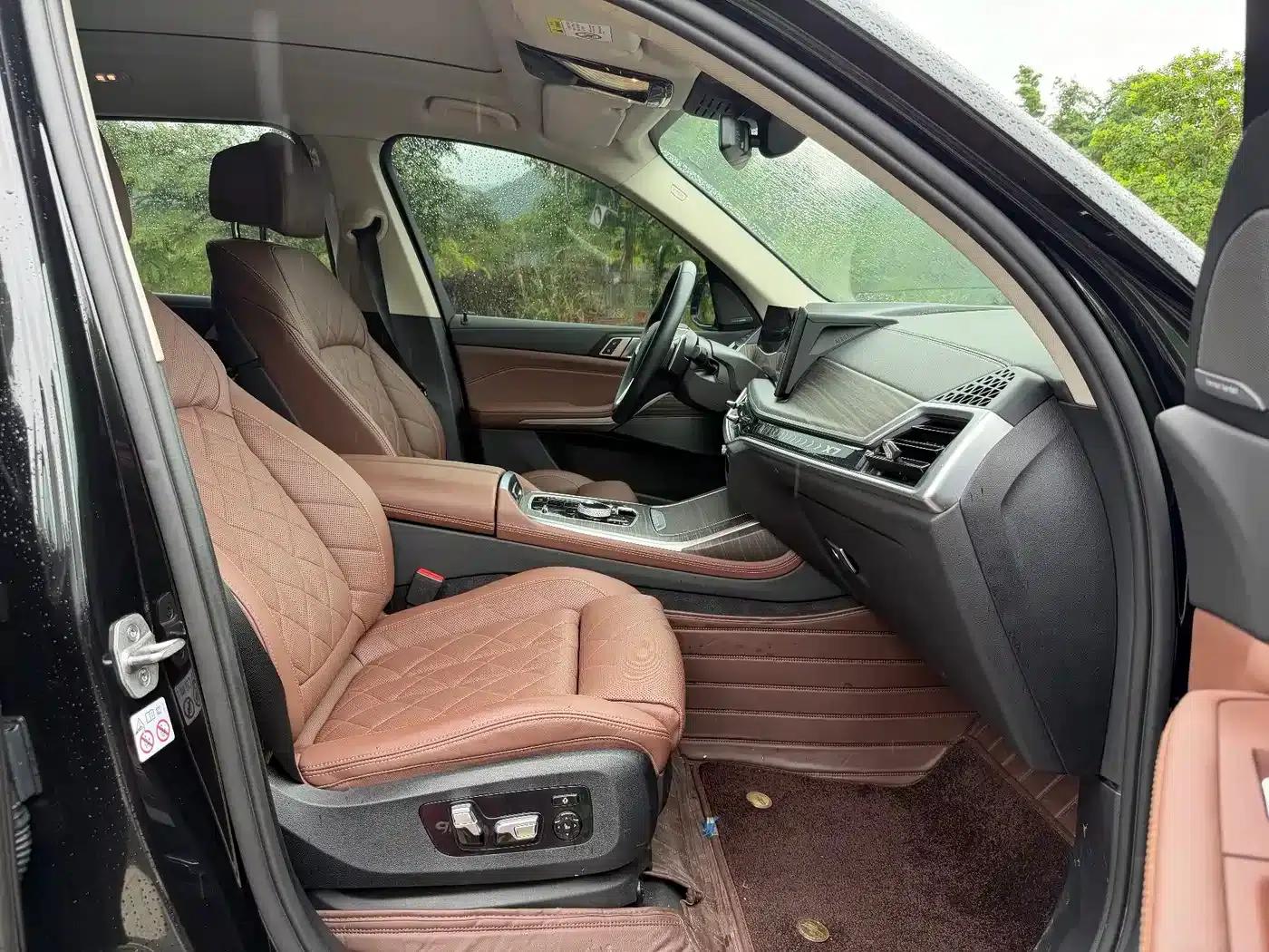BMW X7 2023 xDrive40i Leading Luxury Package — миниатюра 19