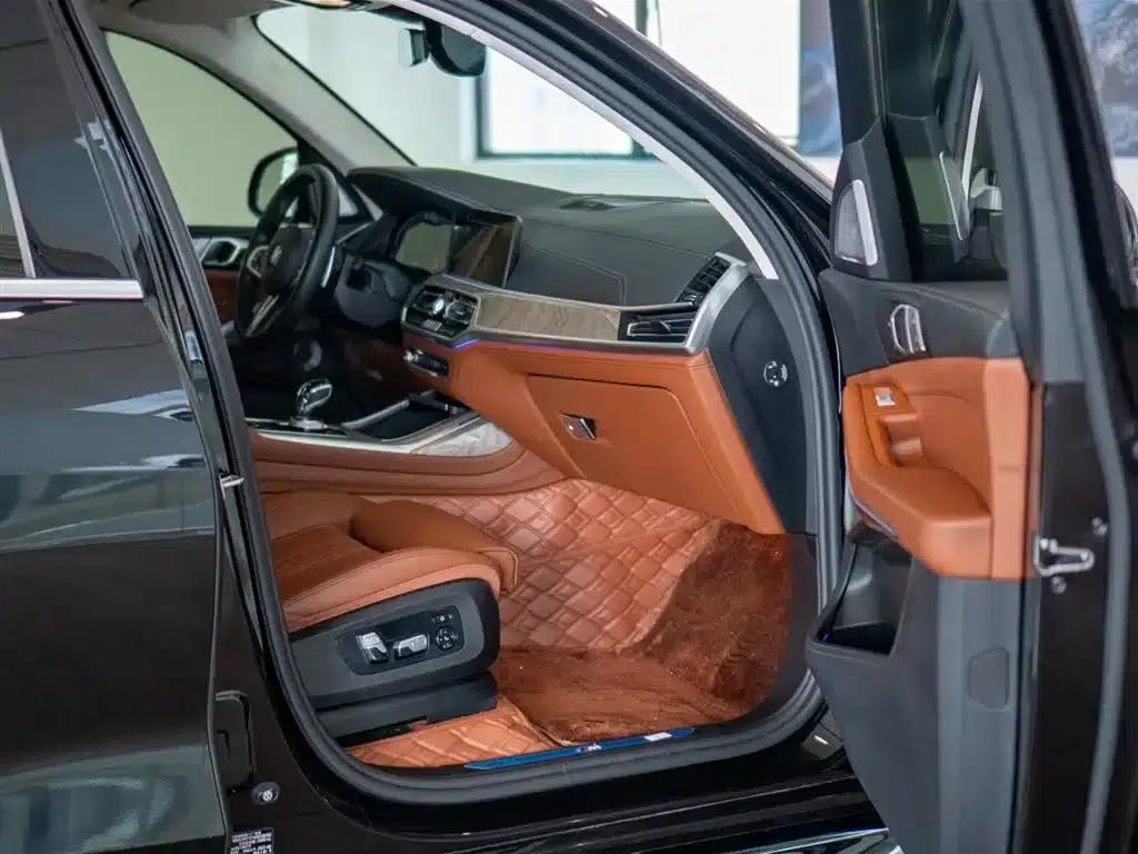 2022 BMW X7 xDrive40i Executive M Sport Package — миниатюра 21