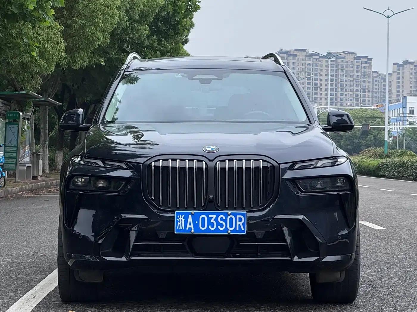 2023 BMW X7 xDrive40i Executive M Sport Package — миниатюра 2