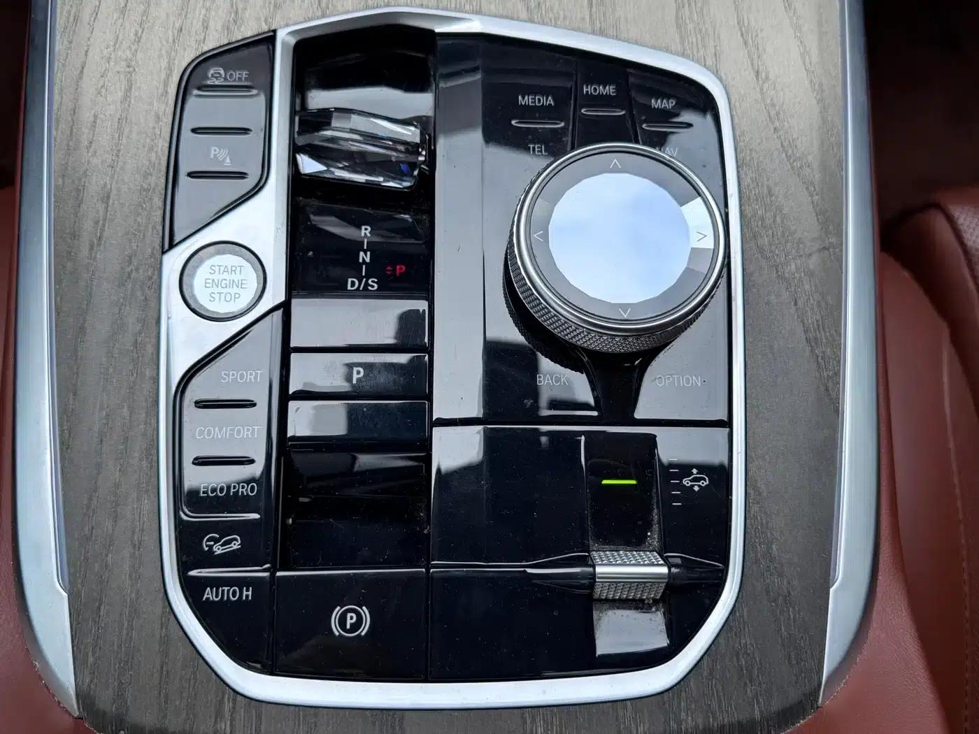 2023 BMW X7 xDrive40i Executive M Sport Package — миниатюра 19