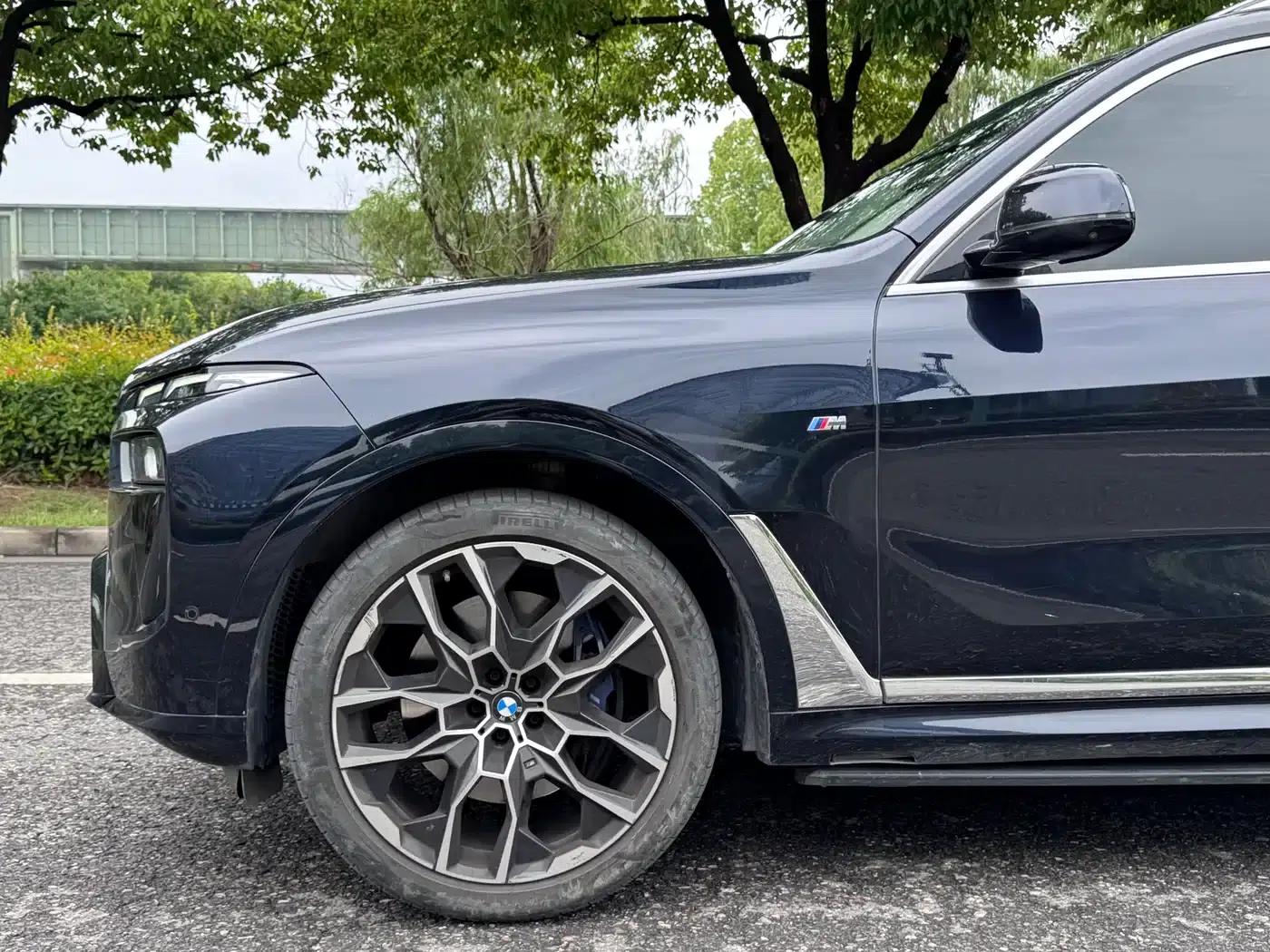 2023 BMW X7 xDrive40i Executive M Sport Package — миниатюра 33
