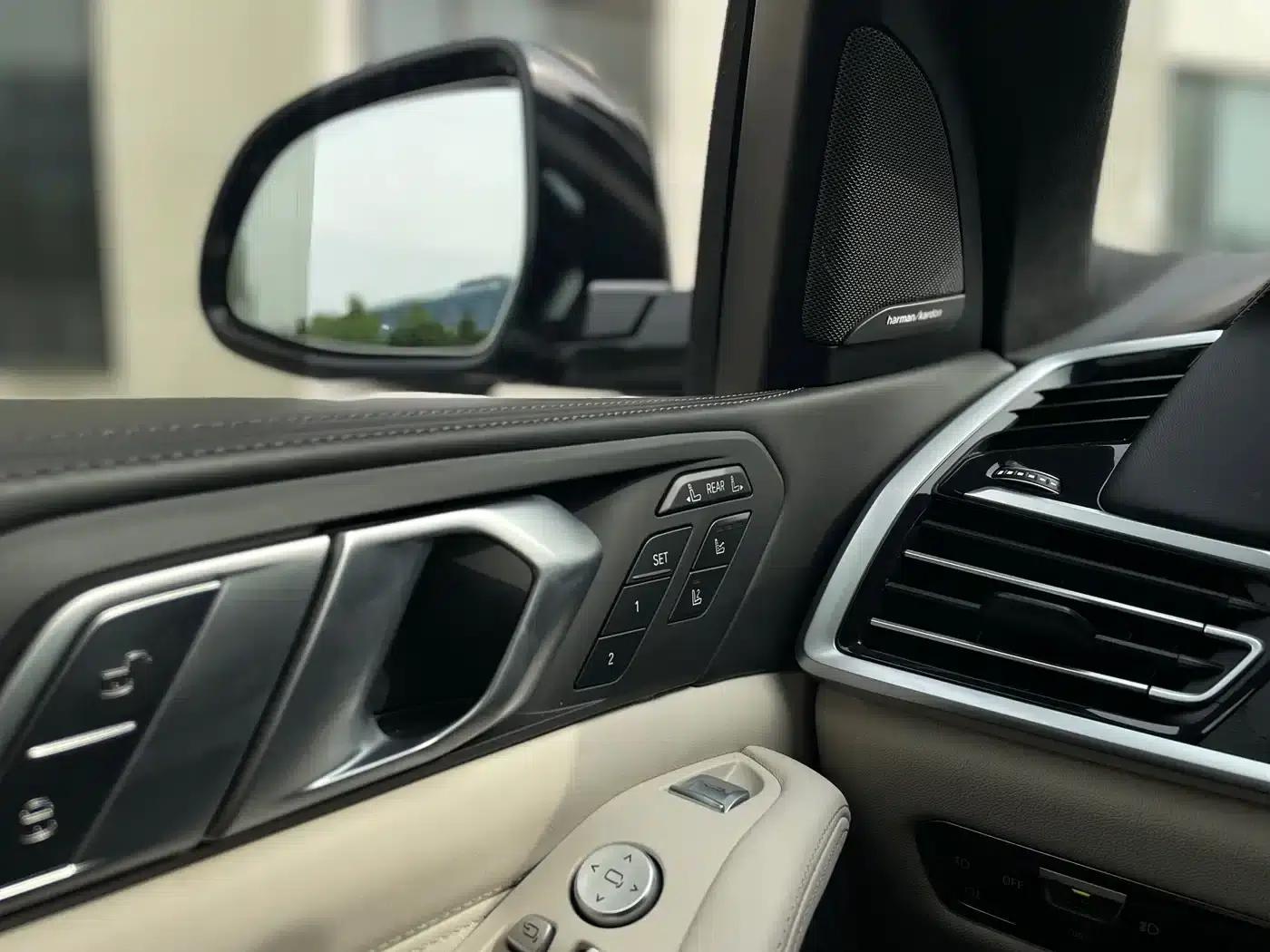 BMW X7 2021 xDrive40i M Sport Package — миниатюра 12
