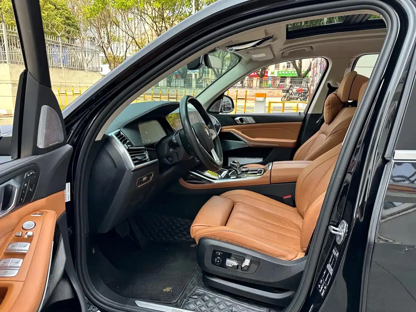 BMW X7 2020 xDrive40i Luxury Package — миниатюра 4