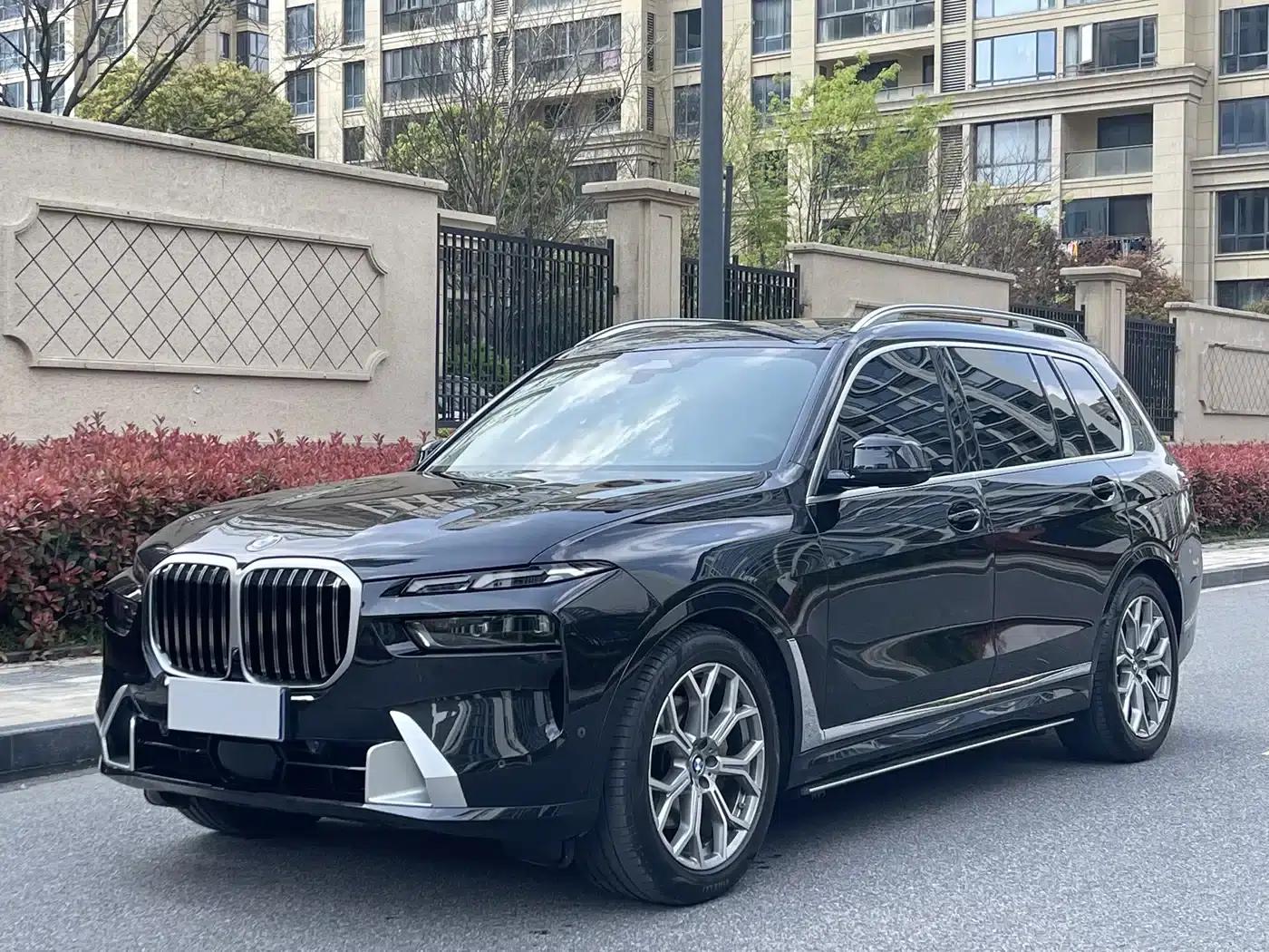 BMW X7 2023 xDrive40i Leading Luxury Package — миниатюра 1