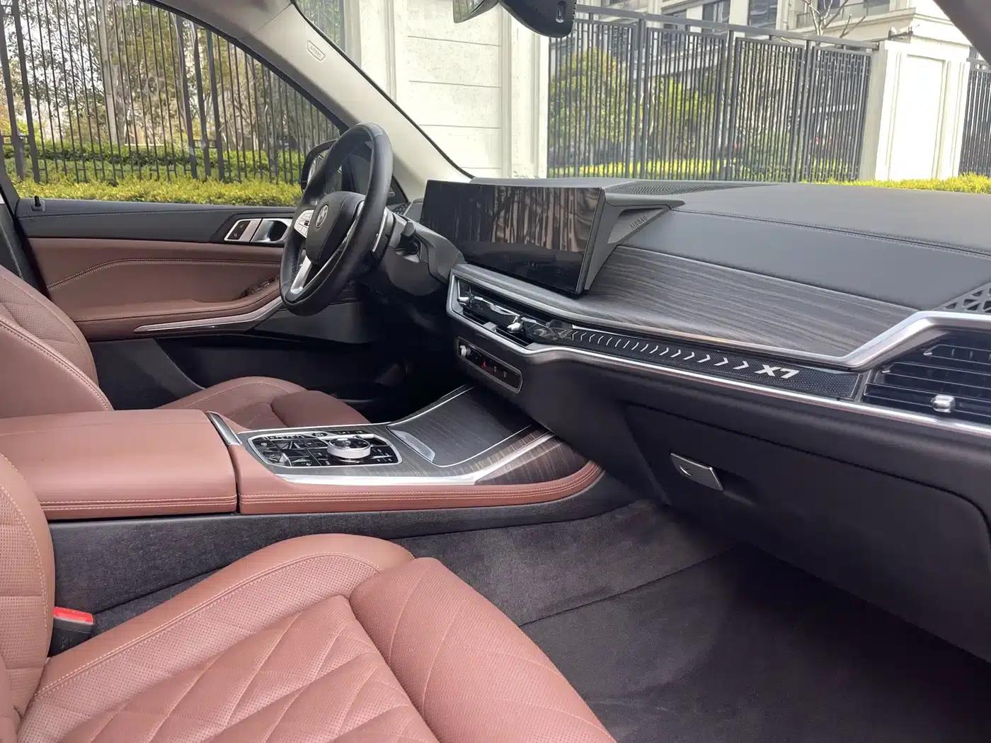 BMW X7 2023 xDrive40i Leading Luxury Package — миниатюра 12