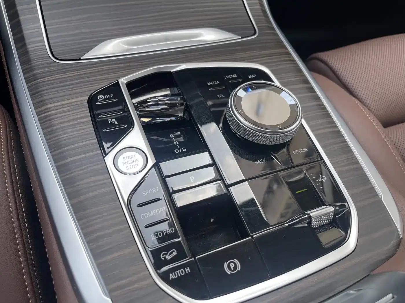 BMW X7 2023 xDrive40i Leading Luxury Package — миниатюра 16