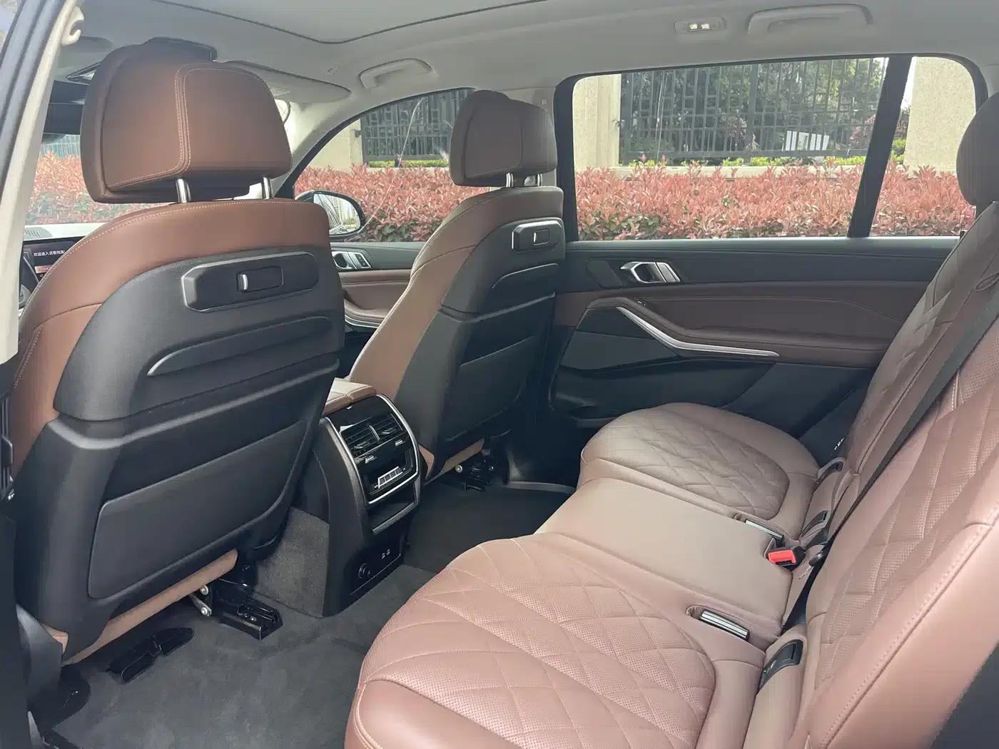 BMW X7 2023 xDrive40i Leading Luxury Package — миниатюра 10