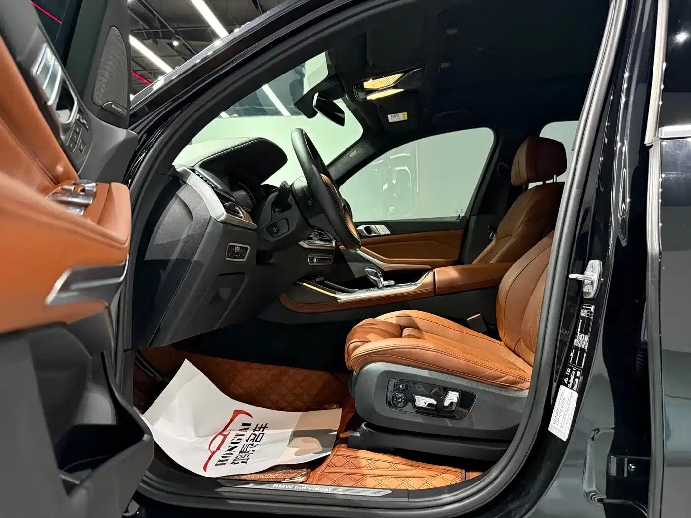 BMW X7 2020 xDrive40i Luxury Package — миниатюра 6
