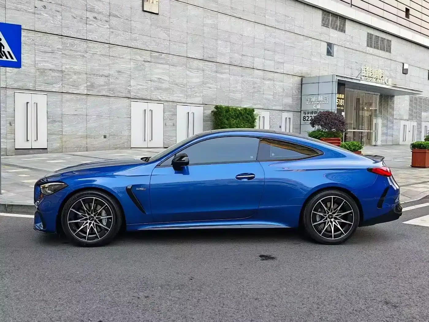 2024 Mercedes-Benz CLE AMG 53 4MATIC+ Coupe — миниатюра 3
