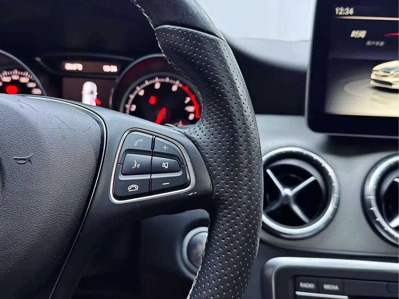 Mercedes-Benz CLA (Imported) 2017 CLA 200 Dynamic — миниатюра 17