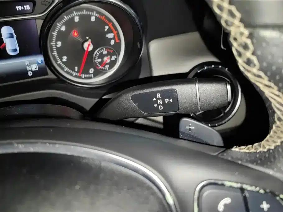 Imported Mercedes-Benz CLA 2016 Facelift CLA 200 Fashion Model — миниатюра 16