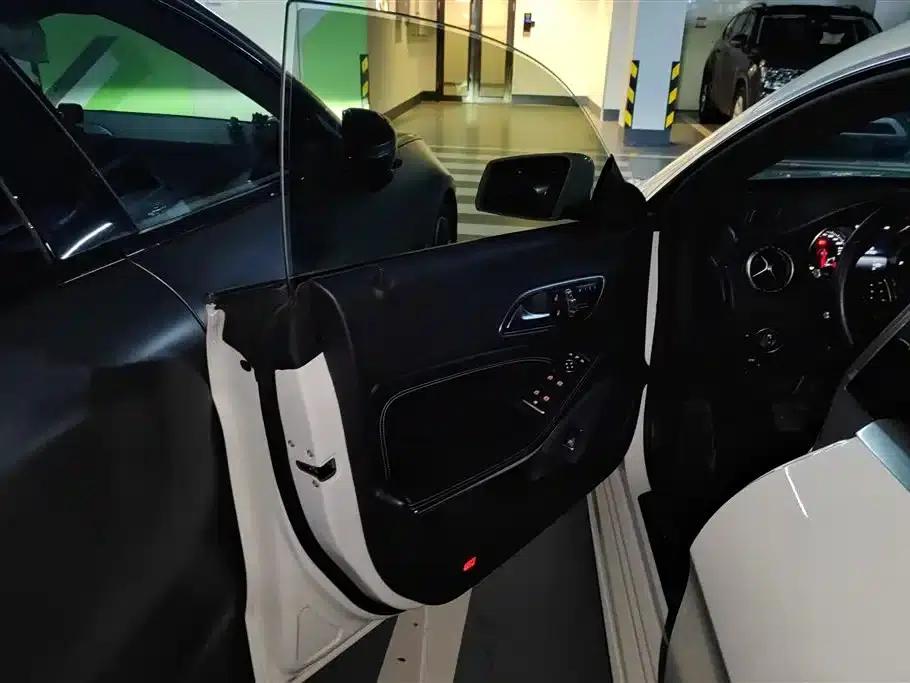 Imported Mercedes-Benz CLA 2016 Facelift CLA 200 Fashion Model — миниатюра 7