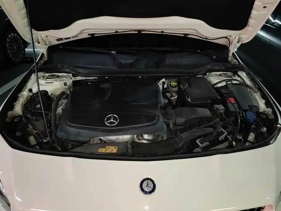 Imported Mercedes-Benz CLA 2016 Facelift CLA 200 Fashion Model — миниатюра 10