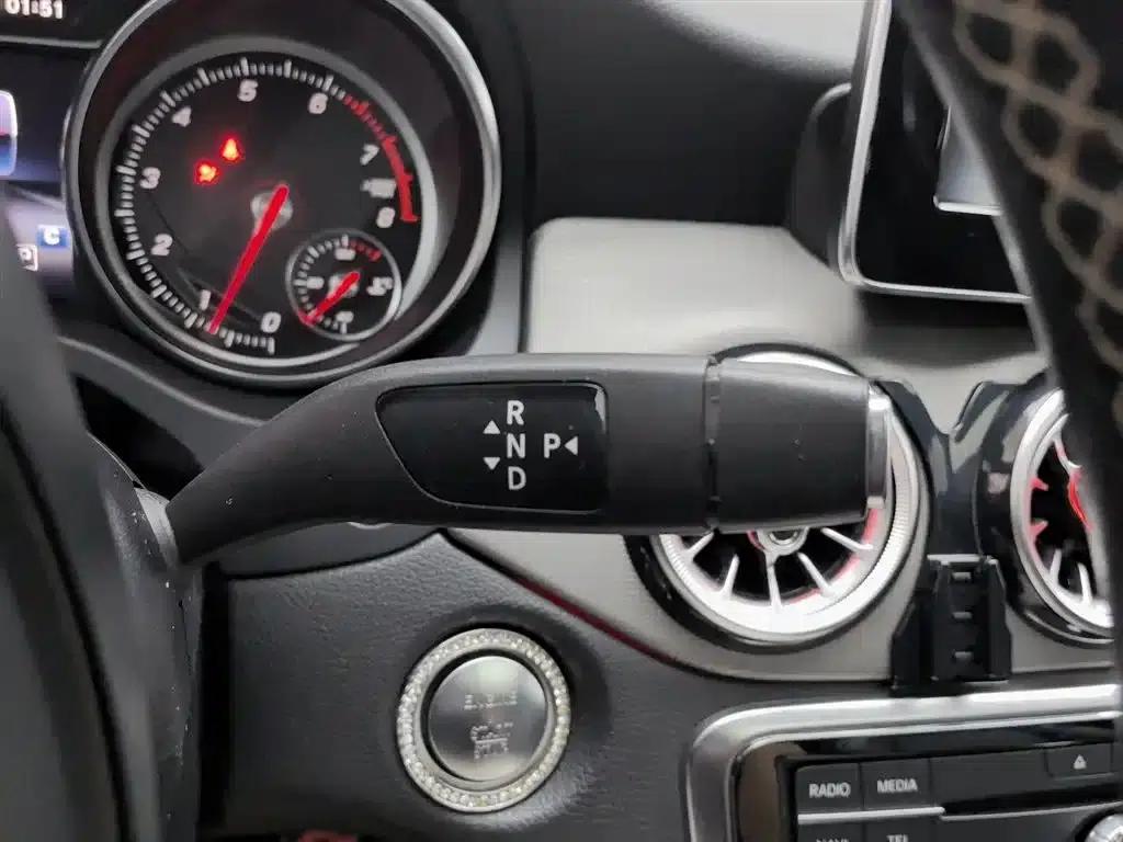 Imported Mercedes-Benz CLA 2017 CLA 200 Fashion Edition — миниатюра 13