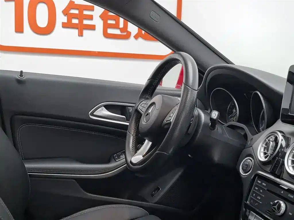 Imported Mercedes-Benz CLA 2017 CLA 200 Fashion Edition — миниатюра 22