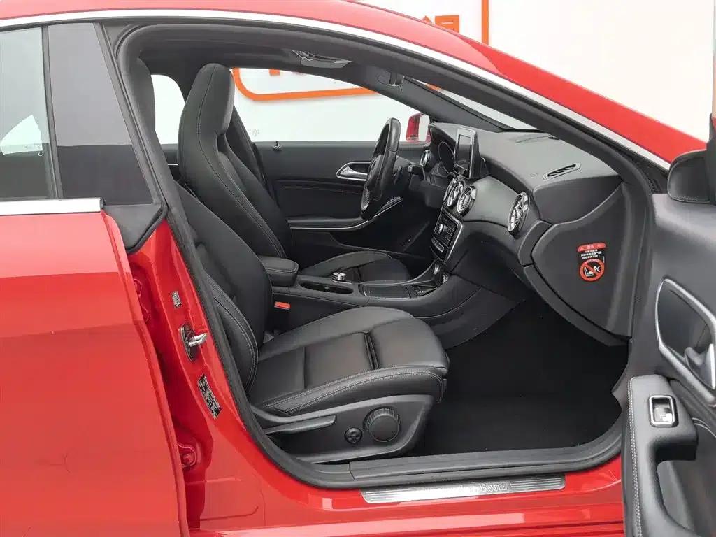 Imported Mercedes-Benz CLA 2017 CLA 200 Fashion Edition — миниатюра 23