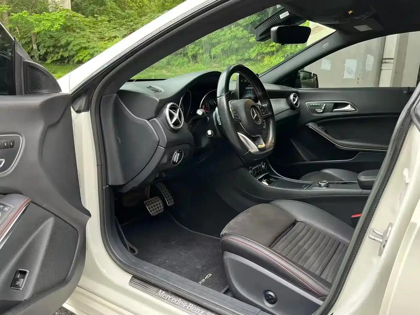 Imported Mercedes-Benz CLA 2017 CLA 220 4MATIC — миниатюра 7