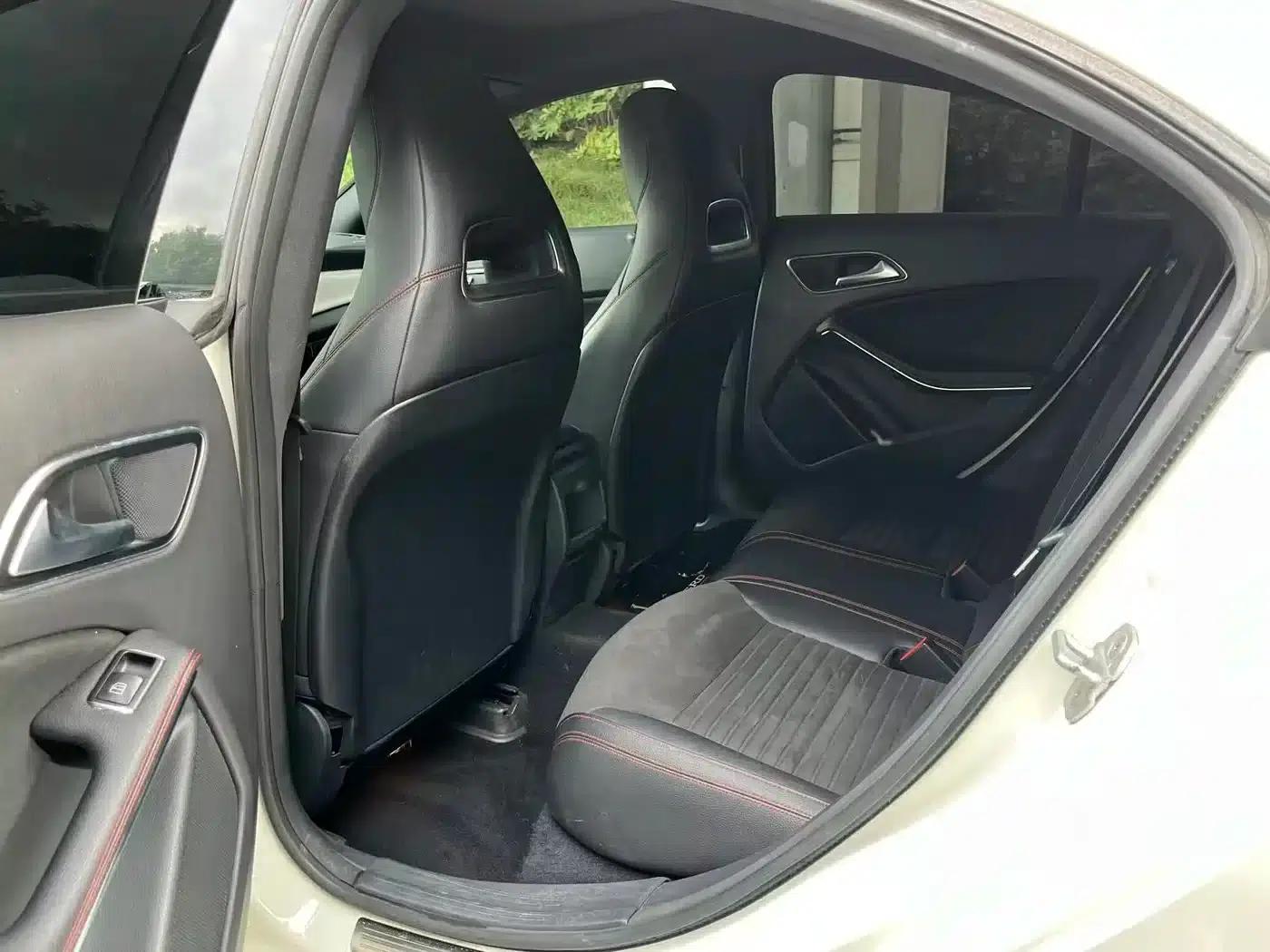 Imported Mercedes-Benz CLA 2017 CLA 220 4MATIC — миниатюра 8