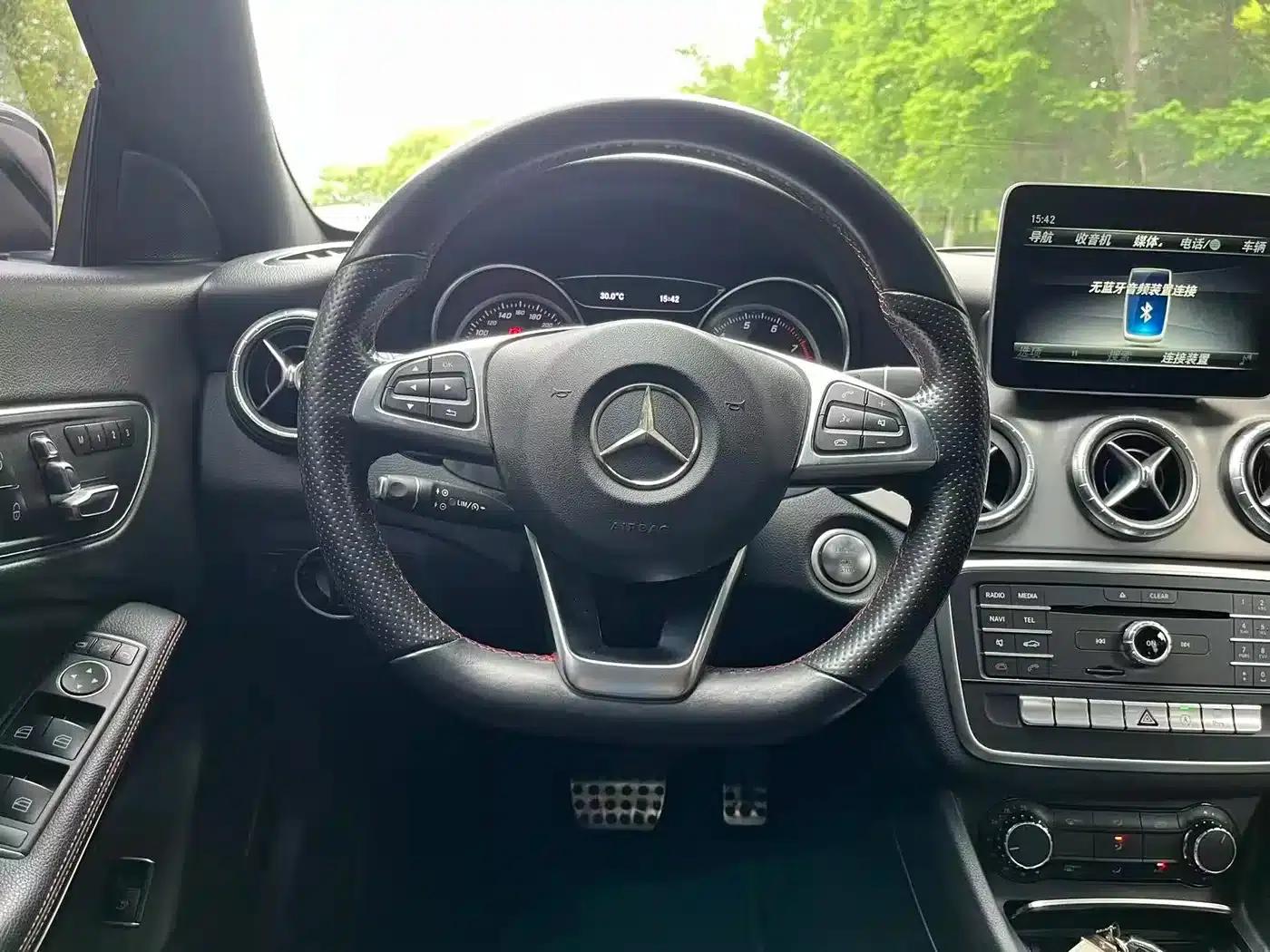Imported Mercedes-Benz CLA 2017 CLA 220 4MATIC — миниатюра 10