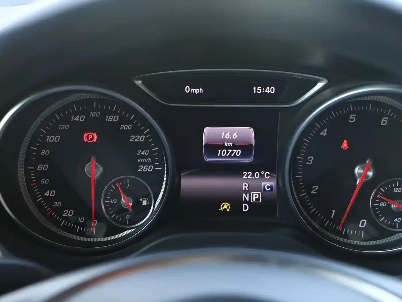 Imported Mercedes-Benz CLA 2017 Facelift CLA 200 Fashion Model — миниатюра 13