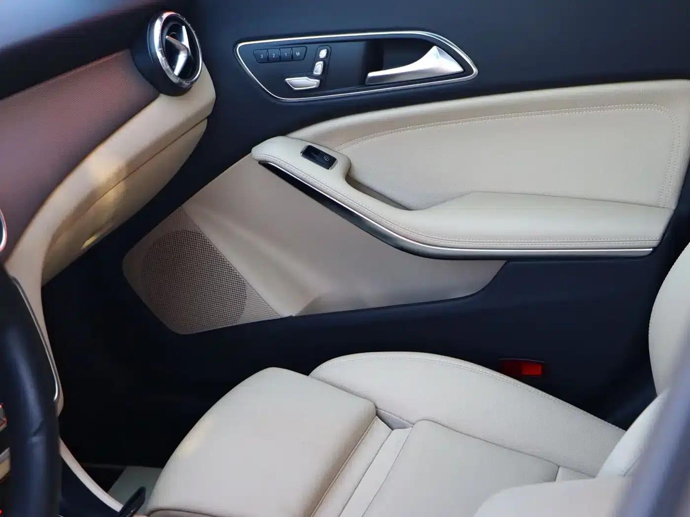 Imported Mercedes-Benz CLA 2017 Facelift CLA 200 Fashion Model — миниатюра 9