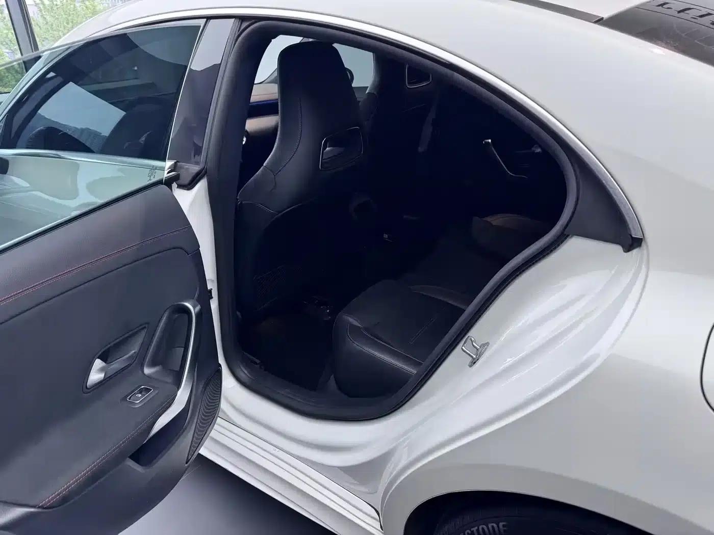 Mercedes-Benz CLA (Imported) 2020 CLA 200 — миниатюра 11