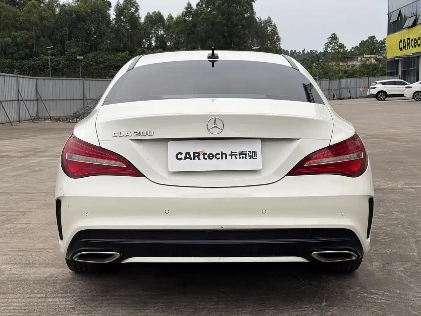 Imported Mercedes-Benz CLA 2016 CLA 200 Fashion Edition — миниатюра 3