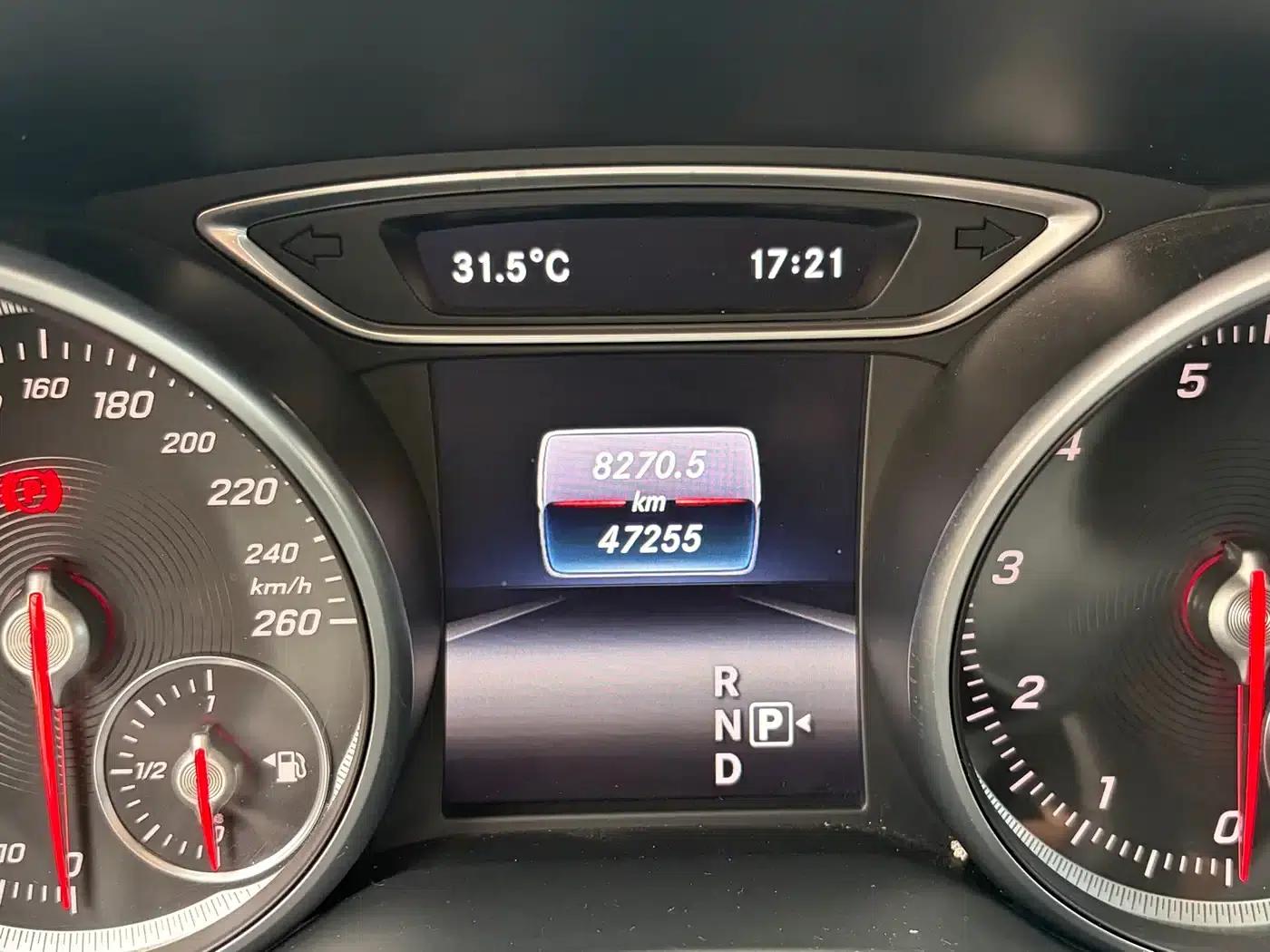 Imported Mercedes-Benz CLA 2016 CLA 200 Fashion Edition — миниатюра 5