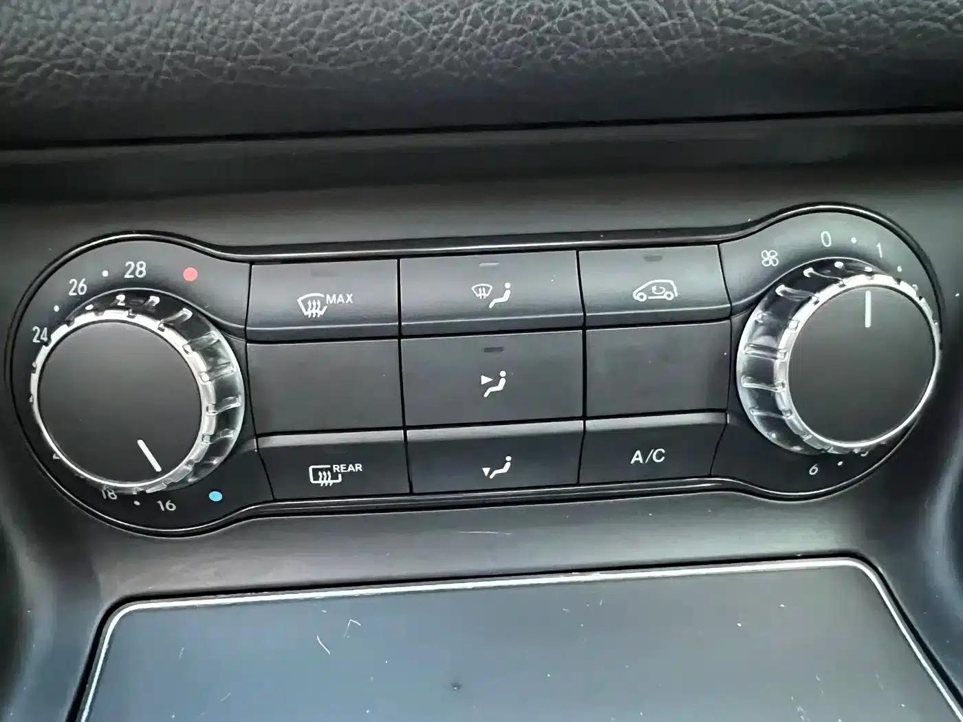 Imported Mercedes-Benz CLA 2018 CLA 220 4MATIC — миниатюра 16
