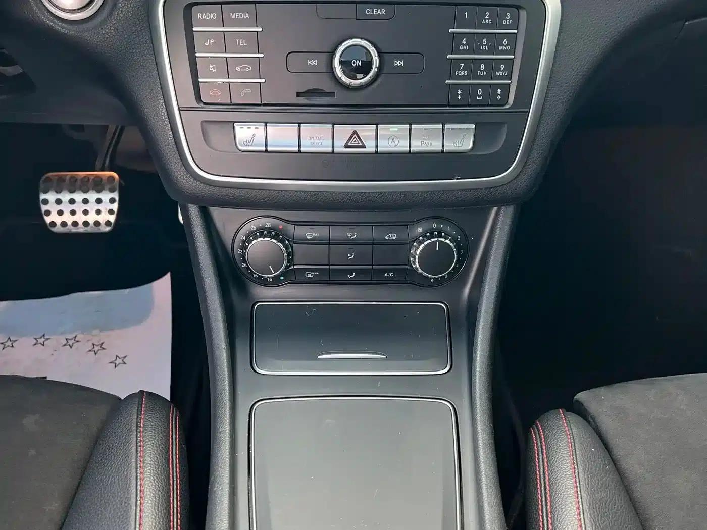 Imported Mercedes-Benz CLA 2018 CLA 220 4MATIC — миниатюра 37