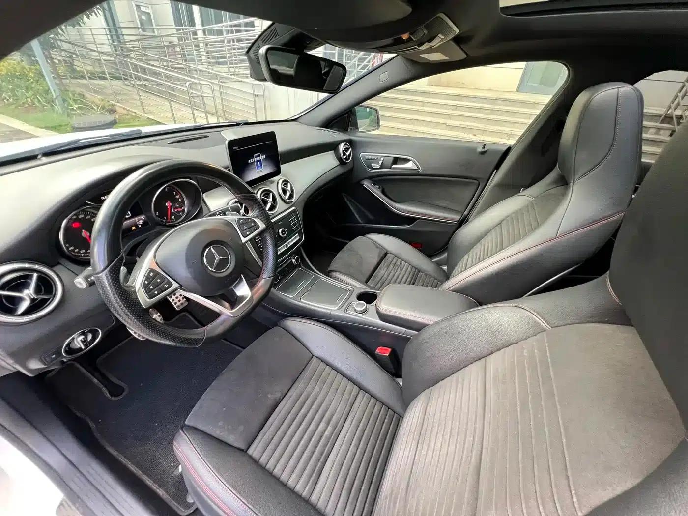 Imported Mercedes-Benz CLA 2018 CLA 220 4MATIC — миниатюра 8
