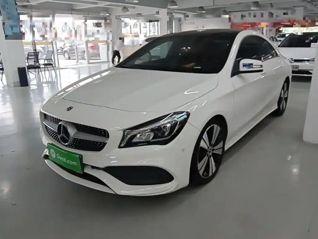 Imported Mercedes-Benz CLA 2019 CLA 200 Fashion Edition — миниатюра 2