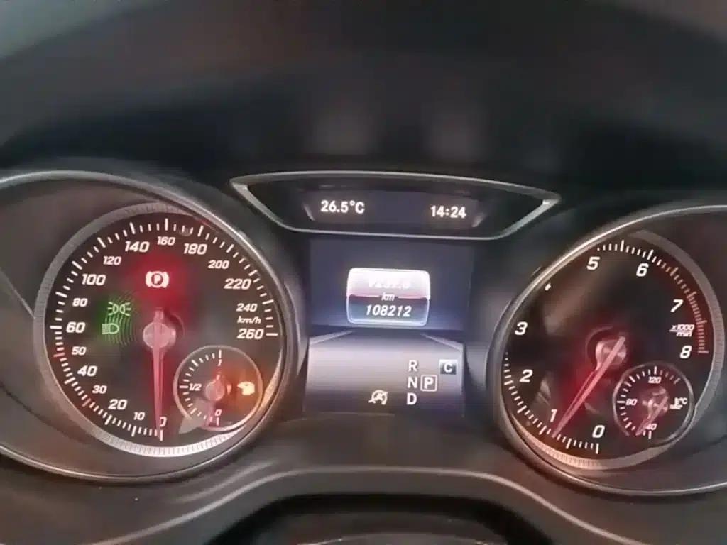 Imported Mercedes-Benz CLA 2019 CLA 200 Fashion Edition — миниатюра 12
