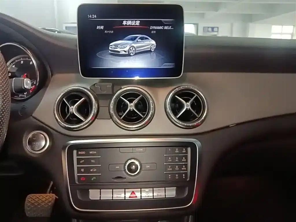 Imported Mercedes-Benz CLA 2019 CLA 200 Fashion Edition — миниатюра 13