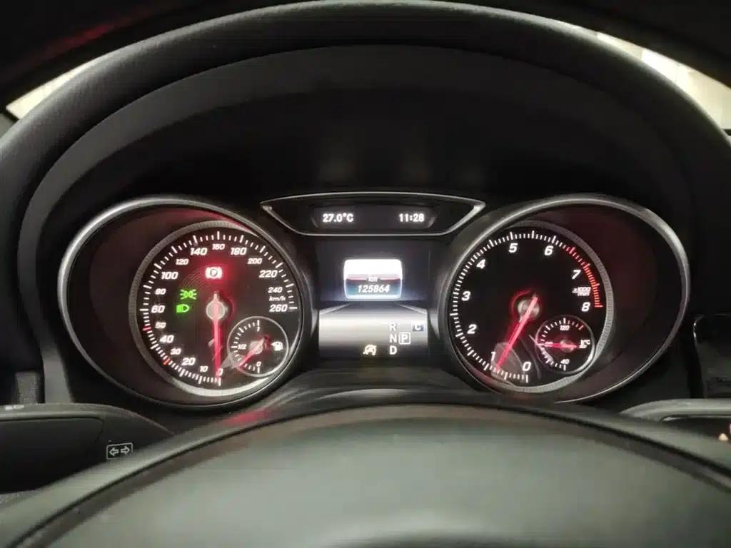 Imported Mercedes-Benz CLA 2017 CLA 180 — миниатюра 12