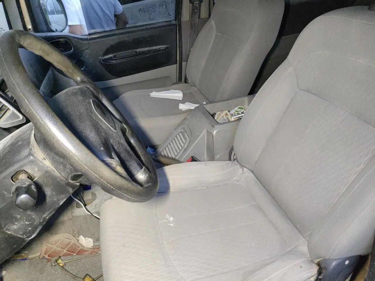 FORTHING Lingzhi 2016 M3L 1.6L 7-Seater Comfort Model — миниатюра 16