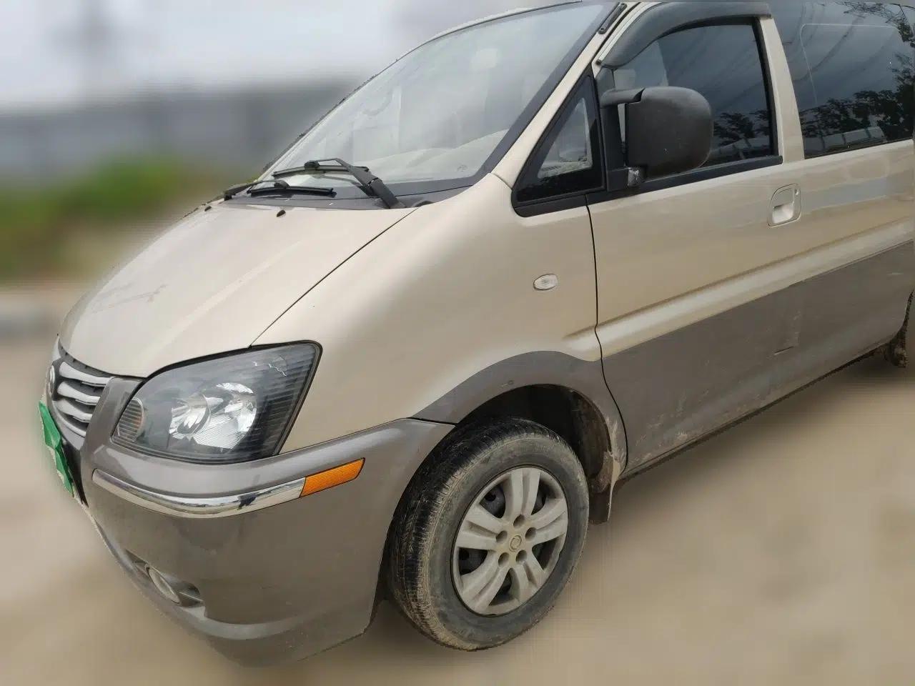 FORTHING Lingzhi 2015 V3 1.5L 7-Seater Luxury Model — миниатюра 1